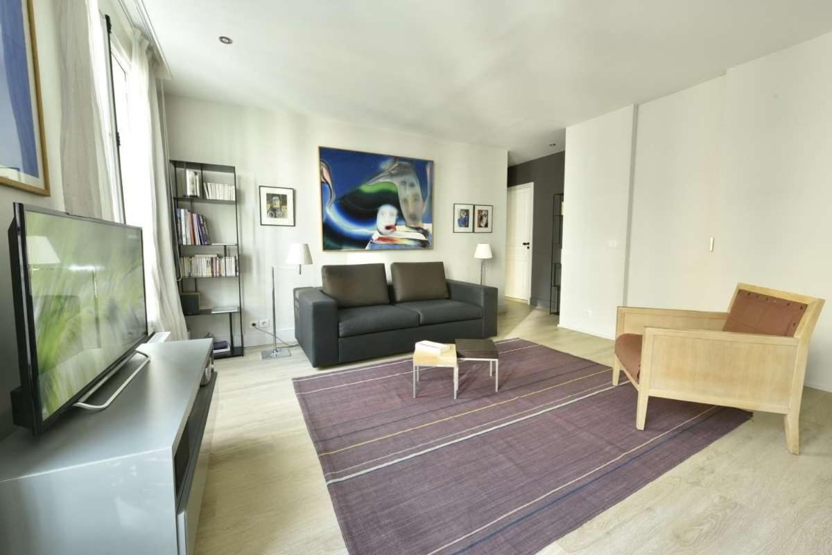 Champagne Apartment Париж Екстериор снимка