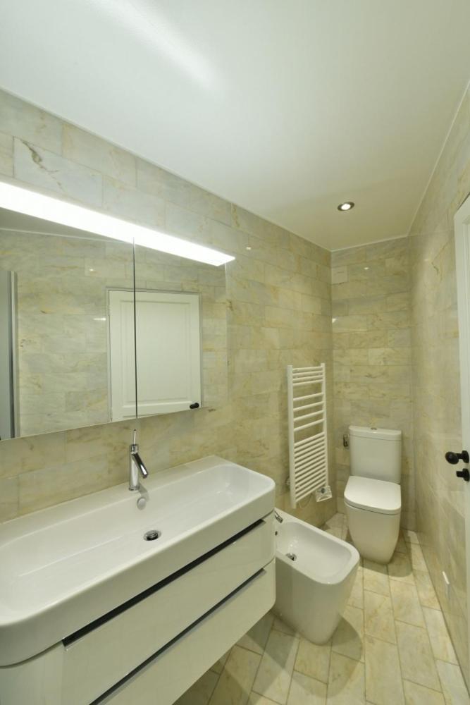 Champagne Apartment Париж Екстериор снимка